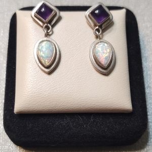 Pair Of Pierced Earrings With Opals And Amethysts